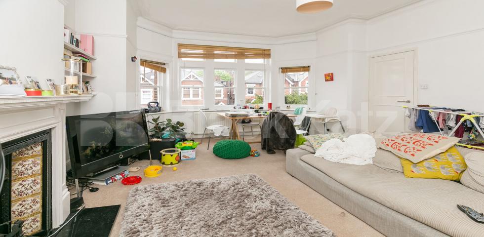 			Stunning Two Bedroom Property in Crouch End, 2 Bedroom, 1 bath, 1 reception Flat			 Clifton Road, Crouch End